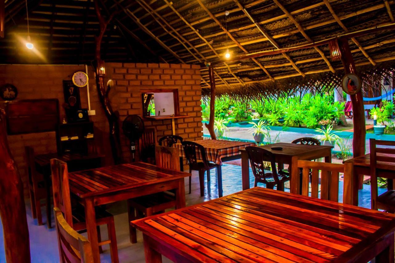 Star Light Cabanas&Restaurant Tangalle Exterior foto