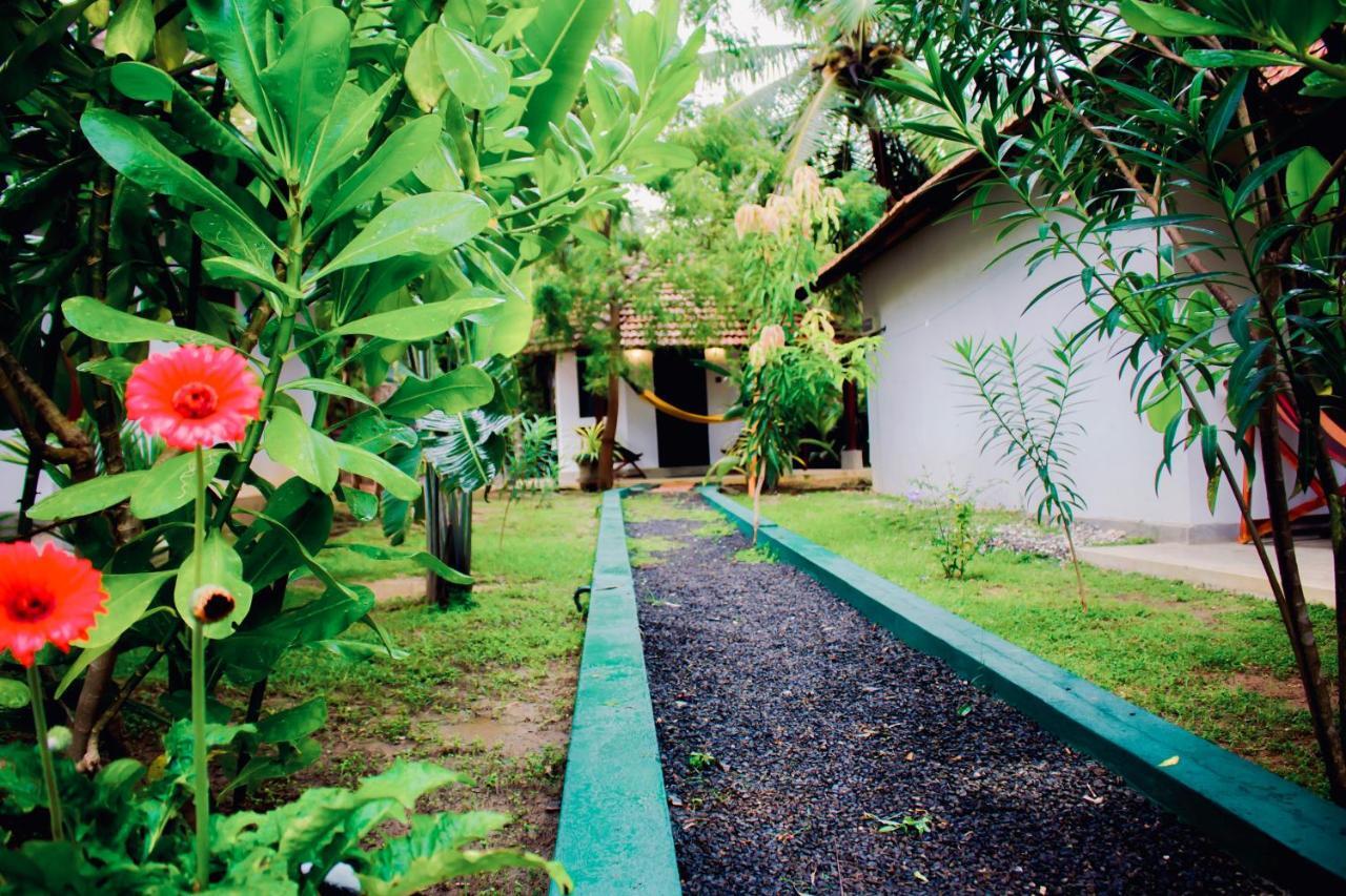 Star Light Cabanas&Restaurant Tangalle Exterior foto